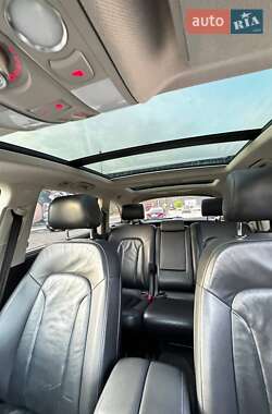 Внедорожник / Кроссовер Audi Q7 2010 в 