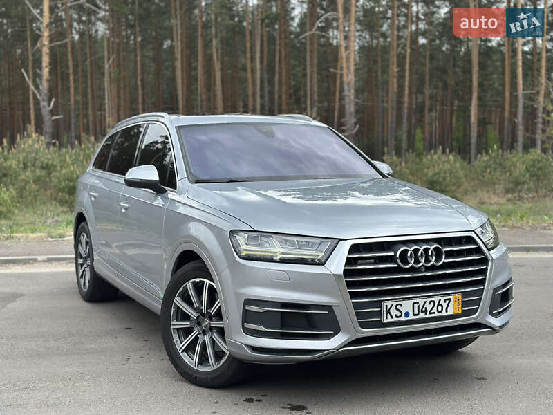 Внедорожник / Кроссовер Audi Q7 2016 в Сарнах