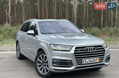 Внедорожник / Кроссовер Audi Q7 2016 в 