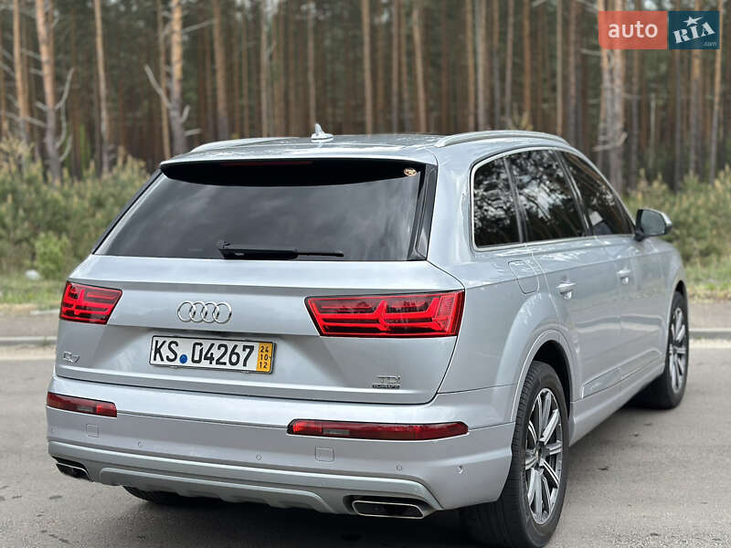 Внедорожник / Кроссовер Audi Q7 2016 в Сарнах