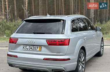Внедорожник / Кроссовер Audi Q7 2016 в 