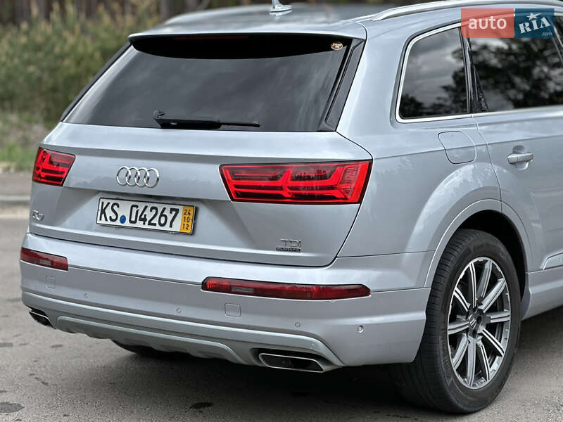 Внедорожник / Кроссовер Audi Q7 2016 в Сарнах