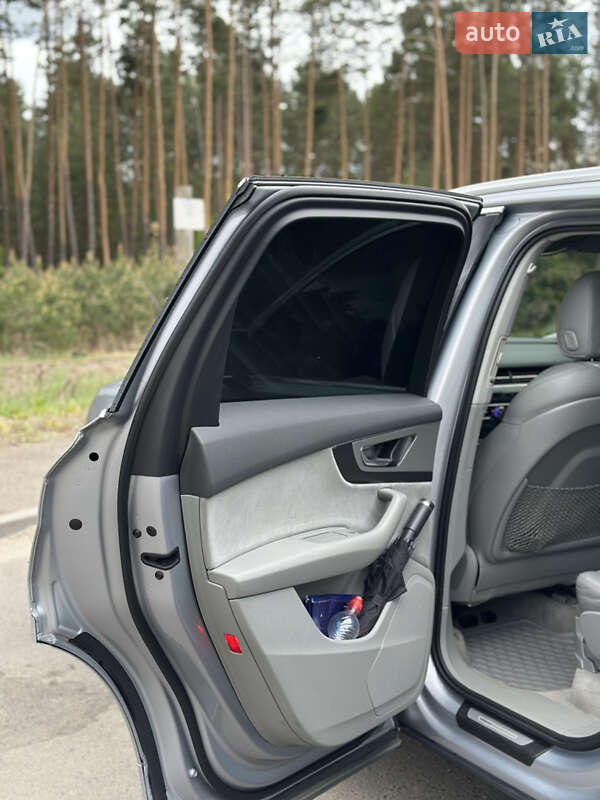 Внедорожник / Кроссовер Audi Q7 2016 в Сарнах