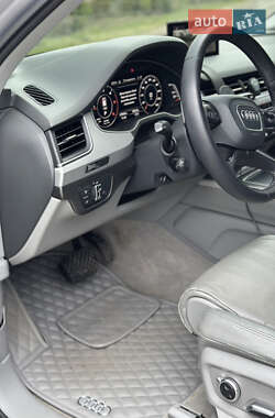 Внедорожник / Кроссовер Audi Q7 2016 в 