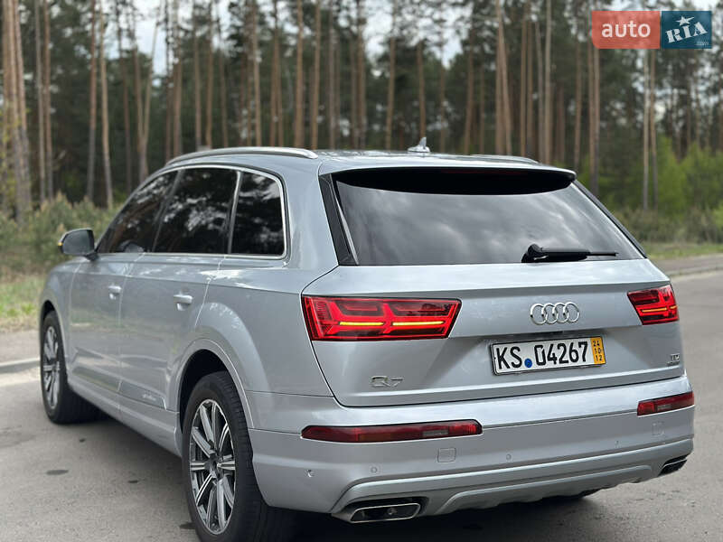 Внедорожник / Кроссовер Audi Q7 2016 в Сарнах