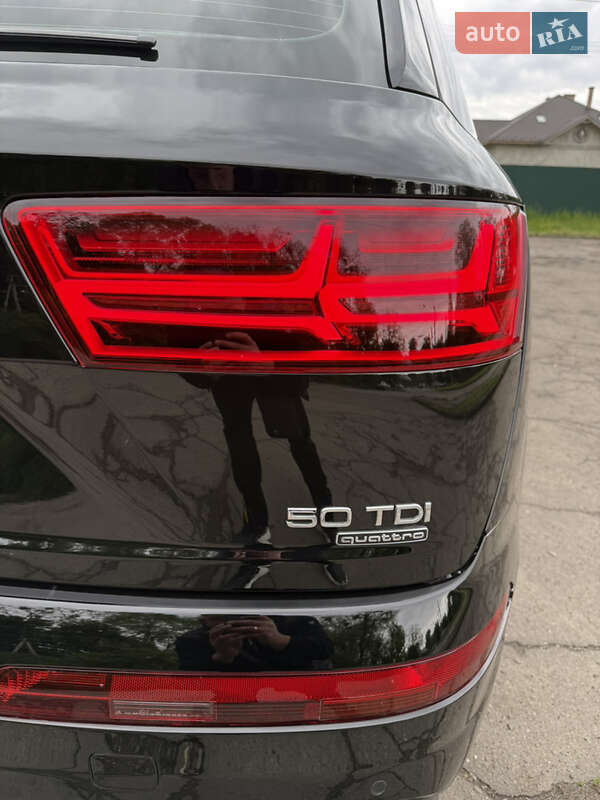 Позашляховик / Кросовер Audi Q7 2019 в Чернівцях