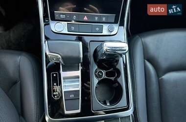 Внедорожник / Кроссовер Audi Q7 2020 в 