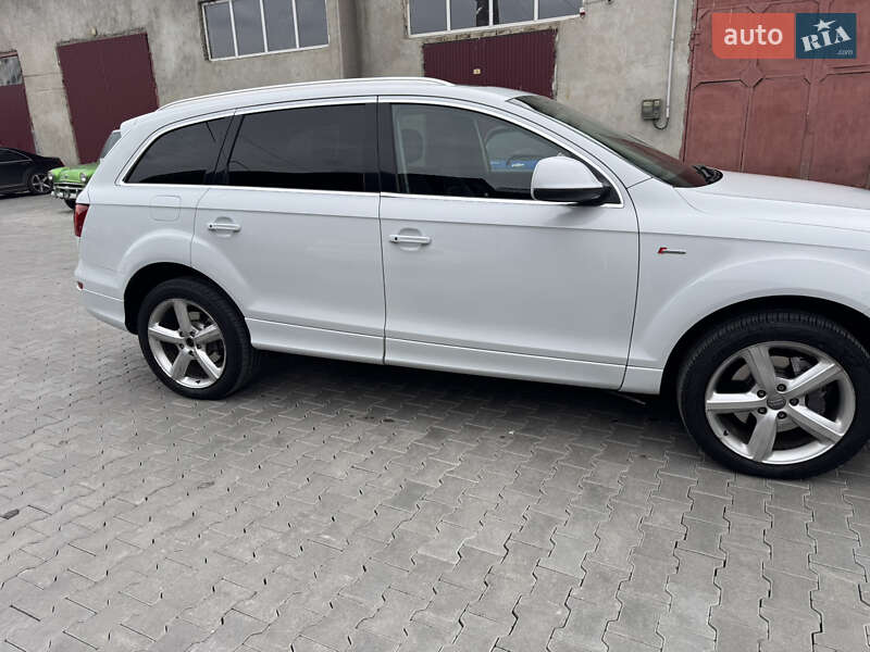 Внедорожник / Кроссовер Audi Q7 2013 в Черновцах