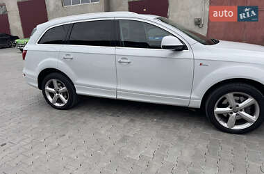Позашляховик / Кросовер Audi Q7 2013 в 
