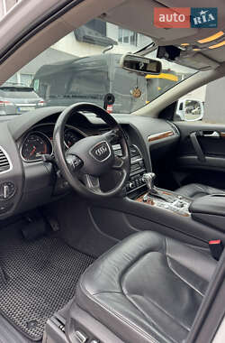 Позашляховик / Кросовер Audi Q7 2013 в 