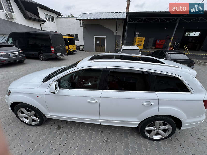 Внедорожник / Кроссовер Audi Q7 2013 в Черновцах