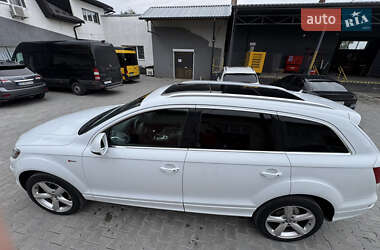 Позашляховик / Кросовер Audi Q7 2013 в 