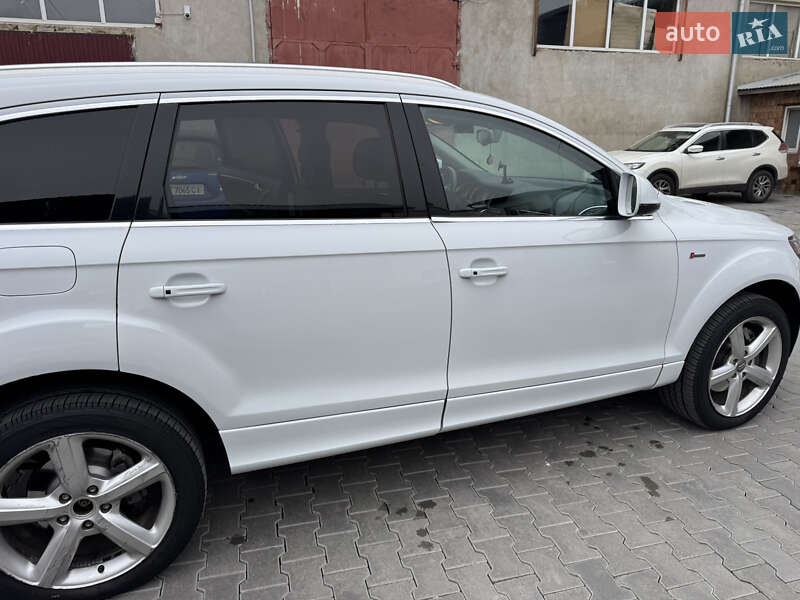 Внедорожник / Кроссовер Audi Q7 2013 в Черновцах