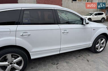 Позашляховик / Кросовер Audi Q7 2013 в 