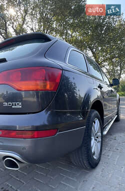 Внедорожник / Кроссовер Audi Q7 2009 в 