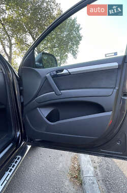 Внедорожник / Кроссовер Audi Q7 2009 в 