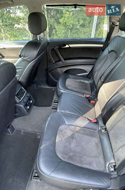 Внедорожник / Кроссовер Audi Q7 2009 в 