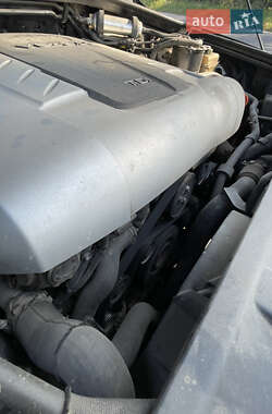 Внедорожник / Кроссовер Audi Q7 2009 в 
