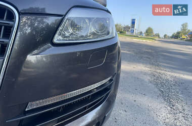 Внедорожник / Кроссовер Audi Q7 2009 в 