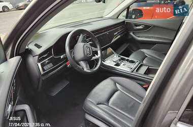 Внедорожник / Кроссовер Audi Q7 2020 в 