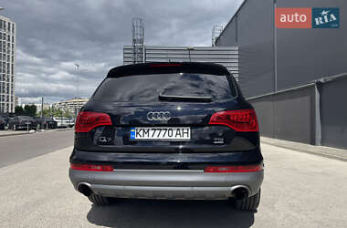 Внедорожник / Кроссовер Audi Q7 2012 в 