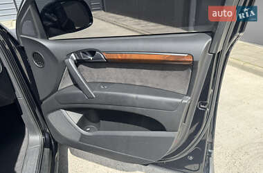 Внедорожник / Кроссовер Audi Q7 2012 в 