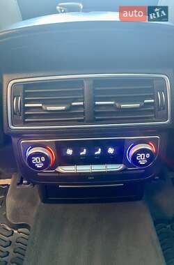 Внедорожник / Кроссовер Audi Q7 2016 в 