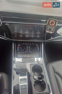 Внедорожник / Кроссовер Audi Q7 2020 в 
