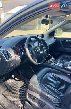 Внедорожник / Кроссовер Audi Q7 2007 в 