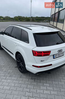 Внедорожник / Кроссовер Audi Q7 2018 в 