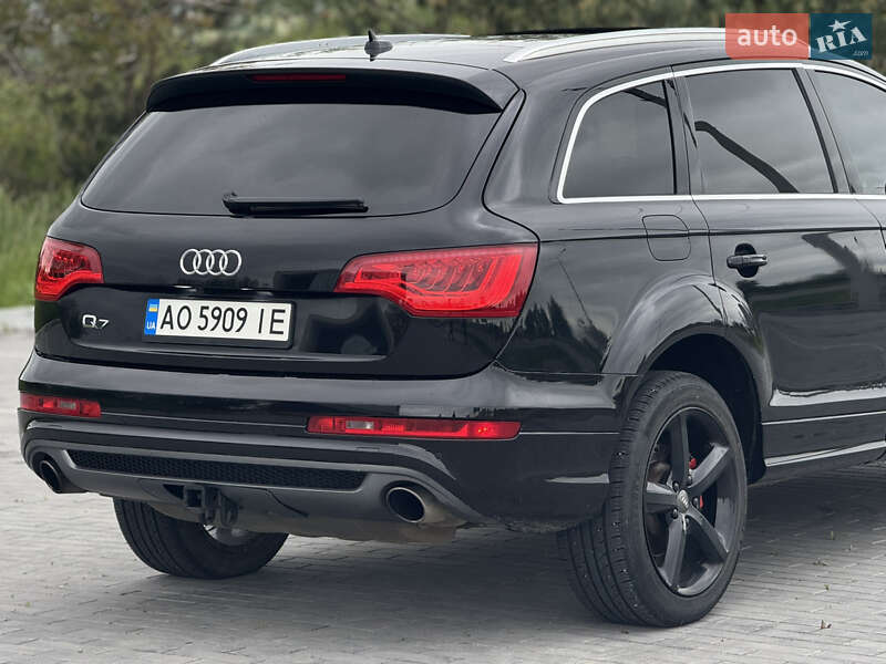 Внедорожник / Кроссовер Audi Q7 2011 в Ужгороде