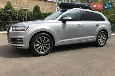 Внедорожник / Кроссовер Audi Q7 2018 в 