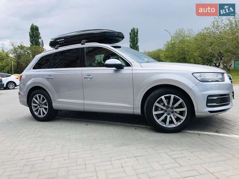 Позашляховик / Кросовер Audi Q7 2018 в Новій Одесі