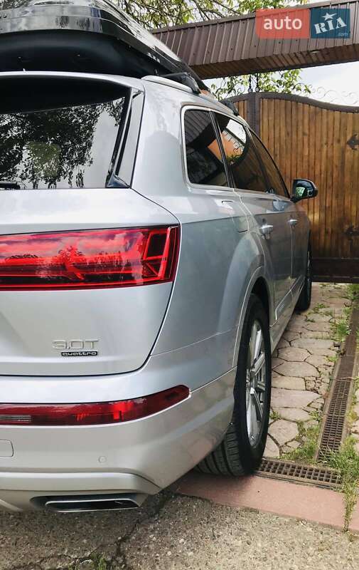Позашляховик / Кросовер Audi Q7 2018 в Новій Одесі