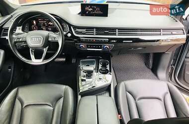 Внедорожник / Кроссовер Audi Q7 2018 в 