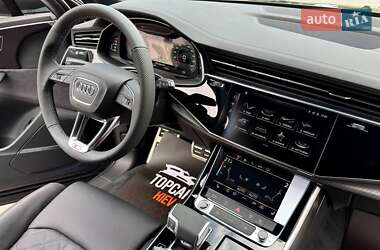 Позашляховик / Кросовер Audi Q7 2025 в 