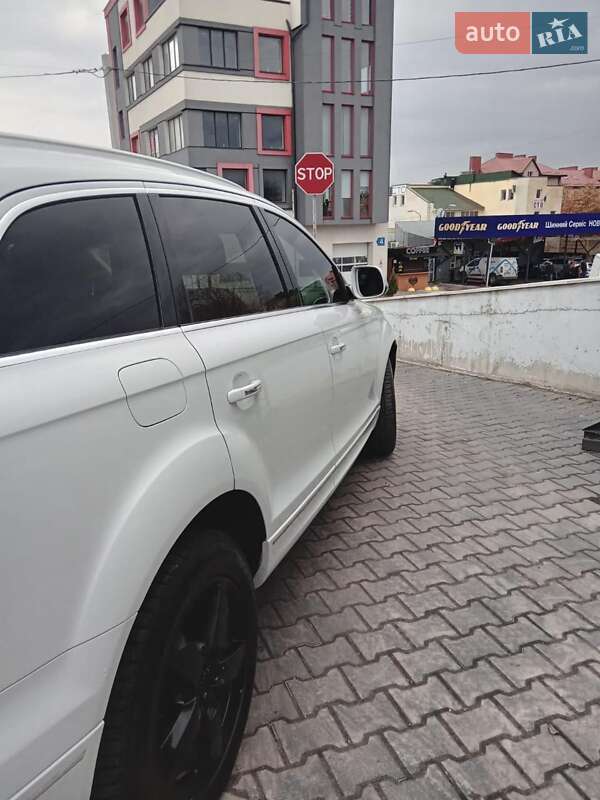 Внедорожник / Кроссовер Audi Q7 2013 в Тернополе