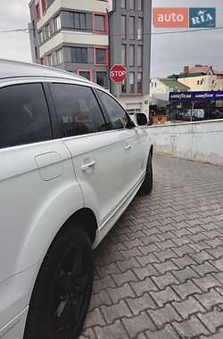 Внедорожник / Кроссовер Audi Q7 2013 в 