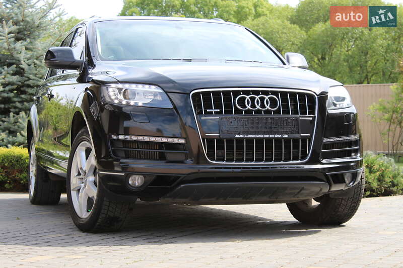 Внедорожник / Кроссовер Audi Q7 2014 в 