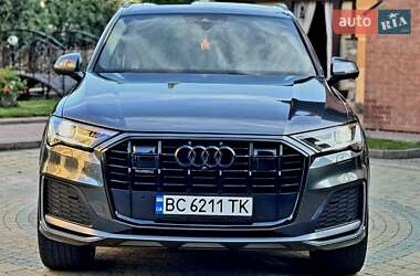Внедорожник / Кроссовер Audi Q7 2022 в 