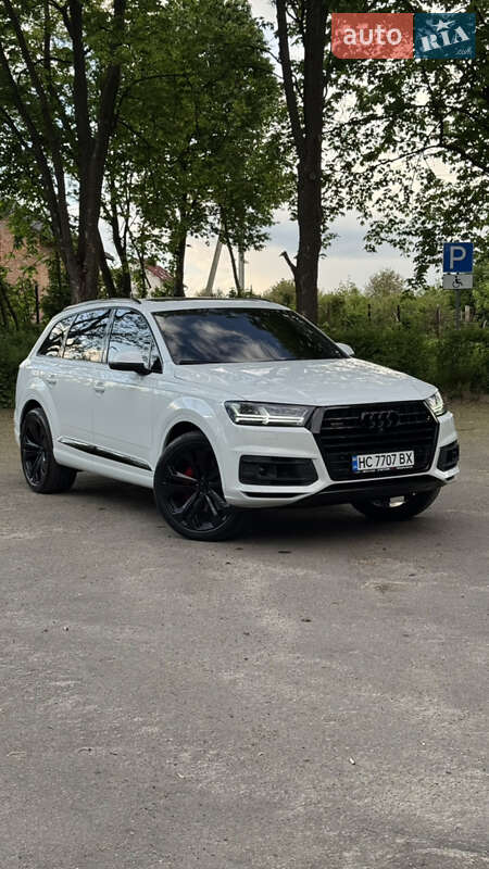 Позашляховик / Кросовер Audi Q7 2017 в Винниках