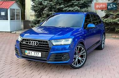 Позашляховик / Кросовер Audi Q7 2016 в 