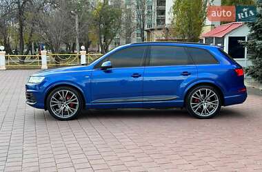 Позашляховик / Кросовер Audi Q7 2016 в 