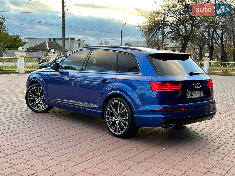 Внедорожник / Кроссовер Audi Q7 2016 в Харькове