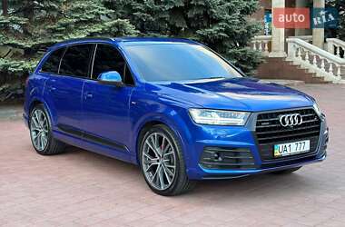 Позашляховик / Кросовер Audi Q7 2016 в 