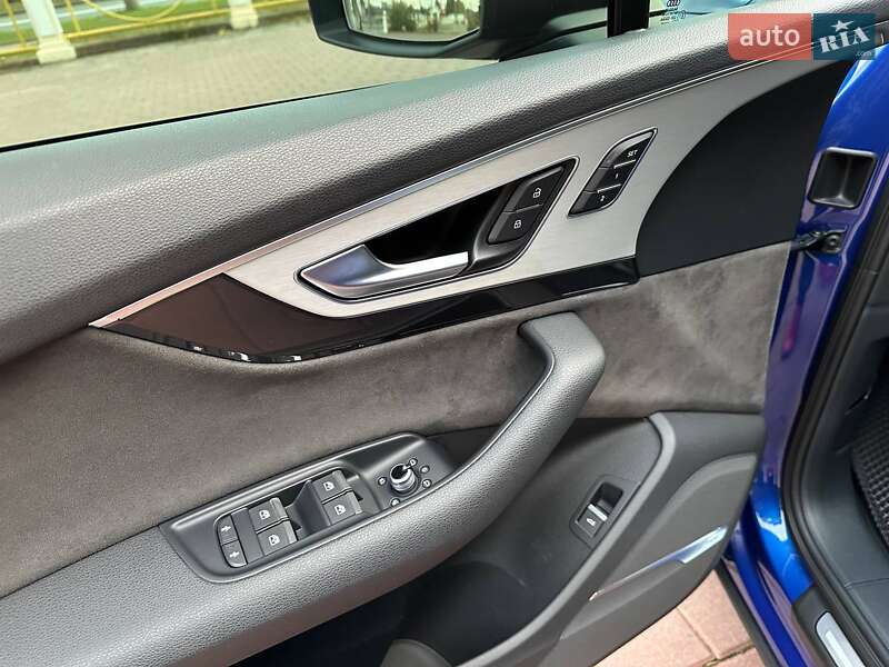 Внедорожник / Кроссовер Audi Q7 2016 в Харькове