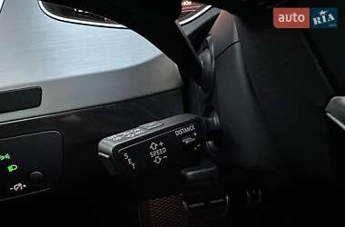 Позашляховик / Кросовер Audi Q7 2016 в 