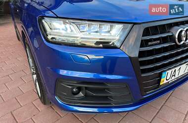 Позашляховик / Кросовер Audi Q7 2016 в 