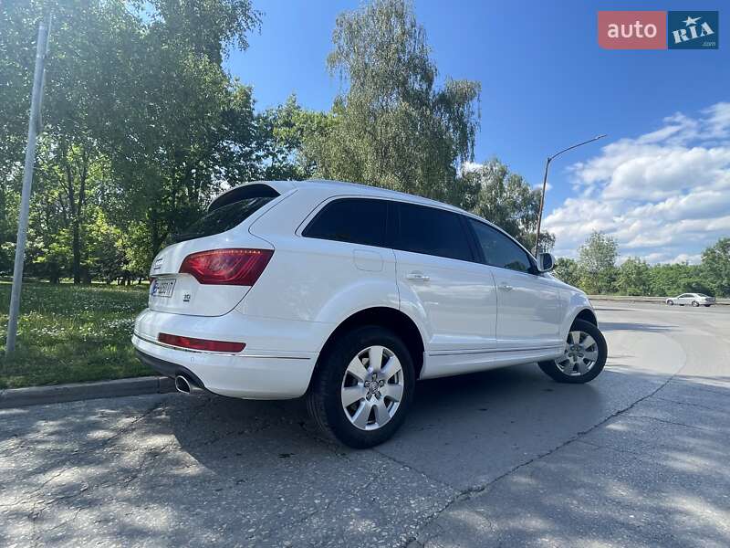 Позашляховик / Кросовер Audi Q7 2014 в Одесі