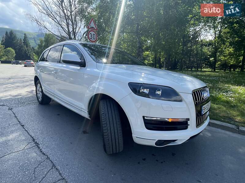 Позашляховик / Кросовер Audi Q7 2014 в Одесі